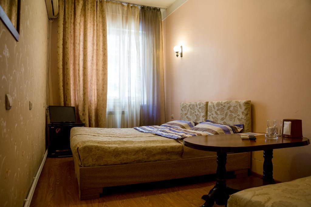 Hotel Mini Erévan Extérieur photo