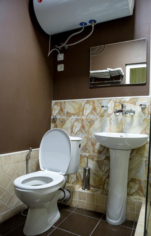 Hotel Mini Erévan Extérieur photo