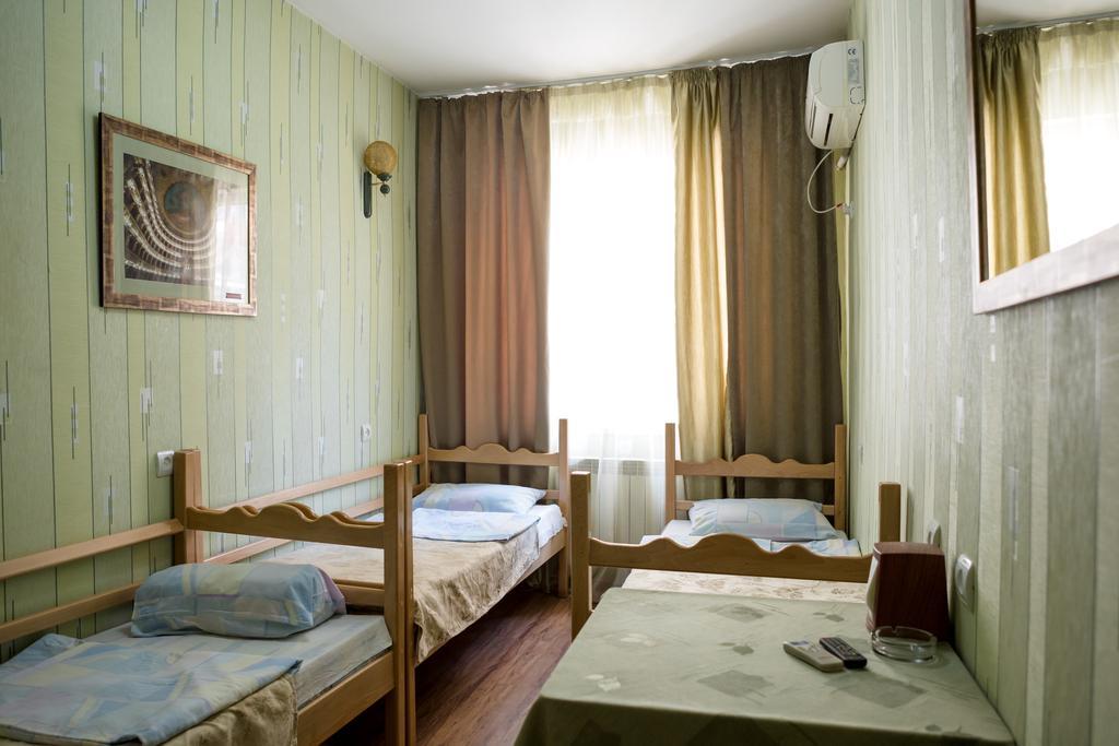 Hotel Mini Erévan Extérieur photo