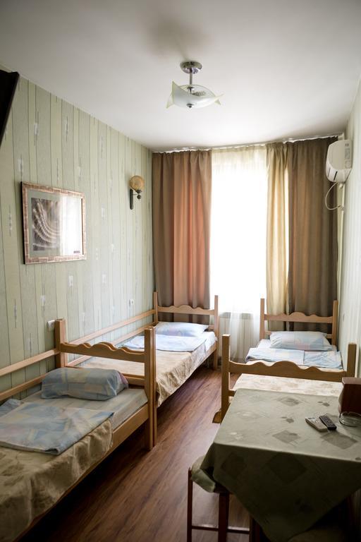 Hotel Mini Erévan Extérieur photo