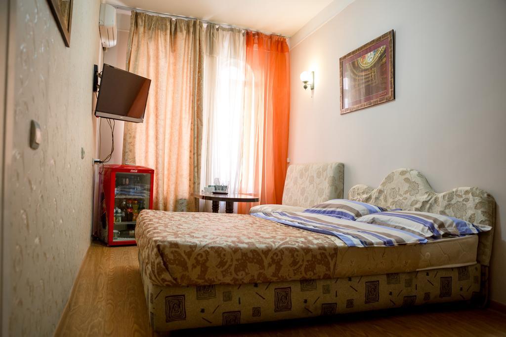 Hotel Mini Erévan Extérieur photo